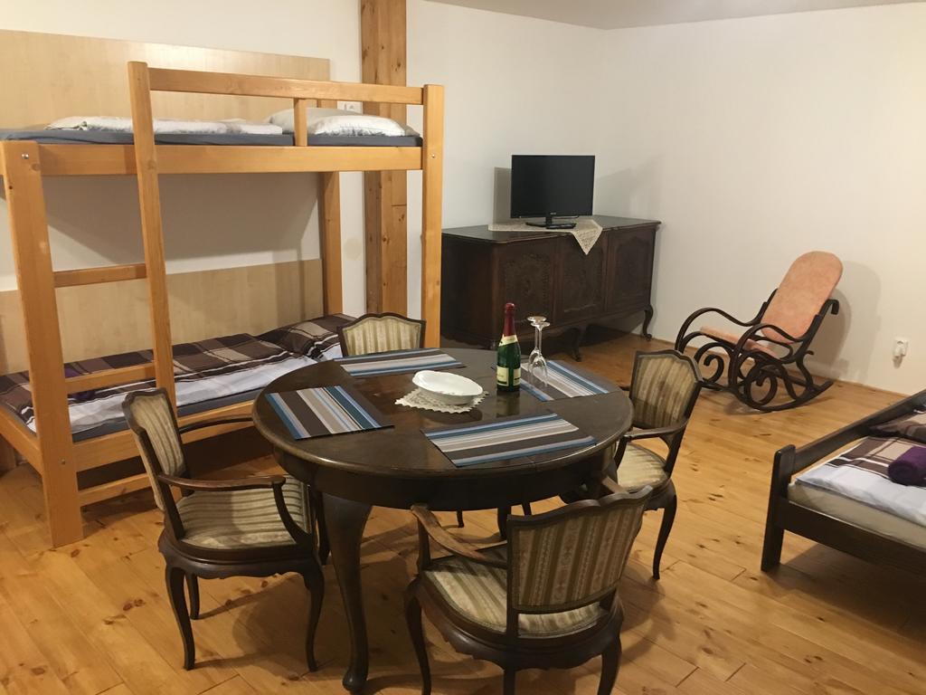 Penzion Pod Kaplickou Korenov Luaran gambar