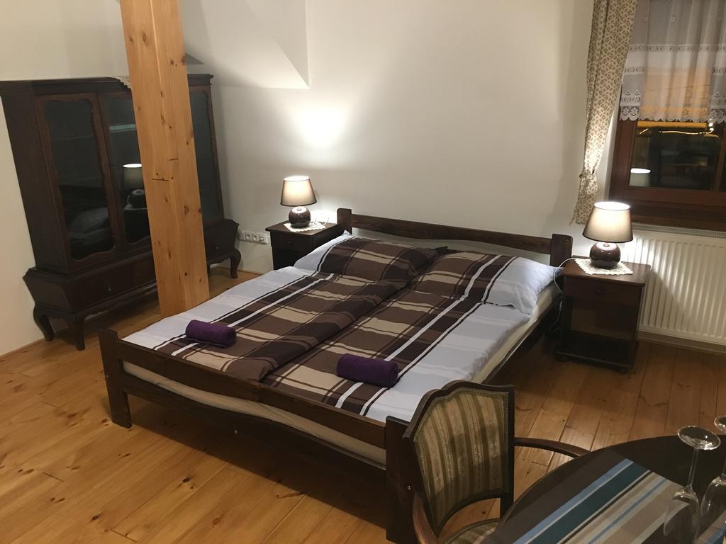 Penzion Pod Kaplickou Korenov Luaran gambar